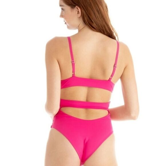 TAVIK Adrian Moderate One-Piece Swimsuit Size M - Picture 5 of 7